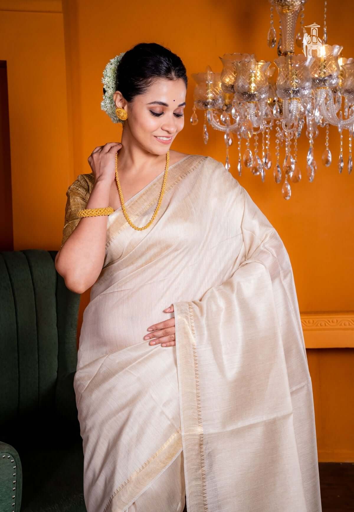 Shop Off White Tussar Silk Saree with Zari Border Online